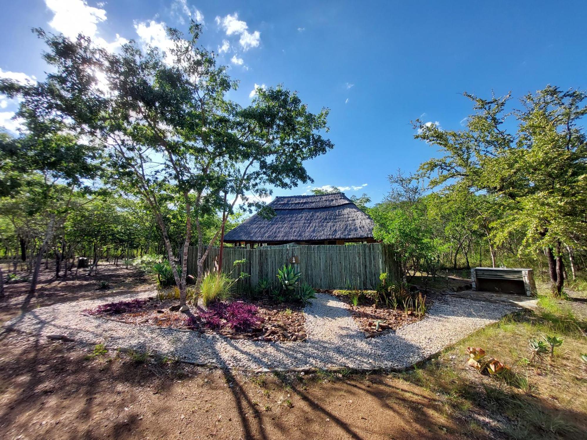 Musangano Lodge Odzi Экстерьер фото